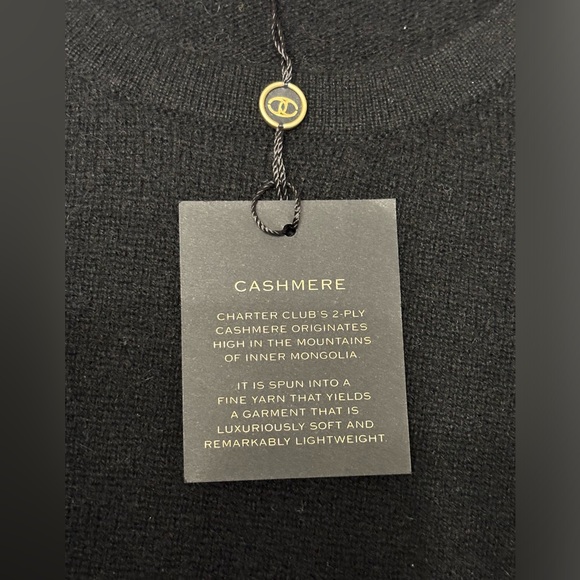 Cashmere Charter Club women’s open shoulder sweater. Size Small. Black color. - Picture 9 of 12